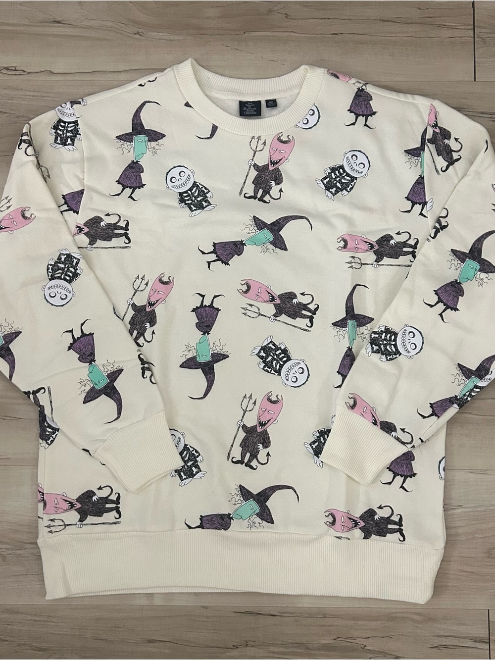Nightmare Before Christmas Sweatshirt Women’s Size M Lock, Shock, Barrel NWOT